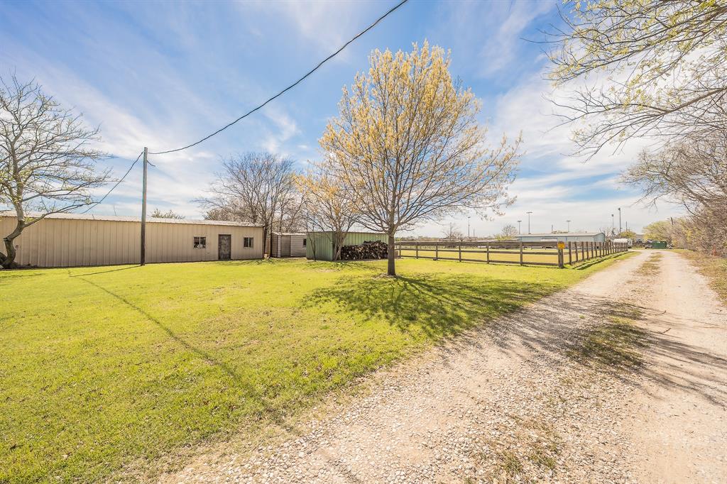 11485 Ridgeview Circle Fort Worth, TX 76244 - Photo 39 of 40 2nd driveway to back acreage