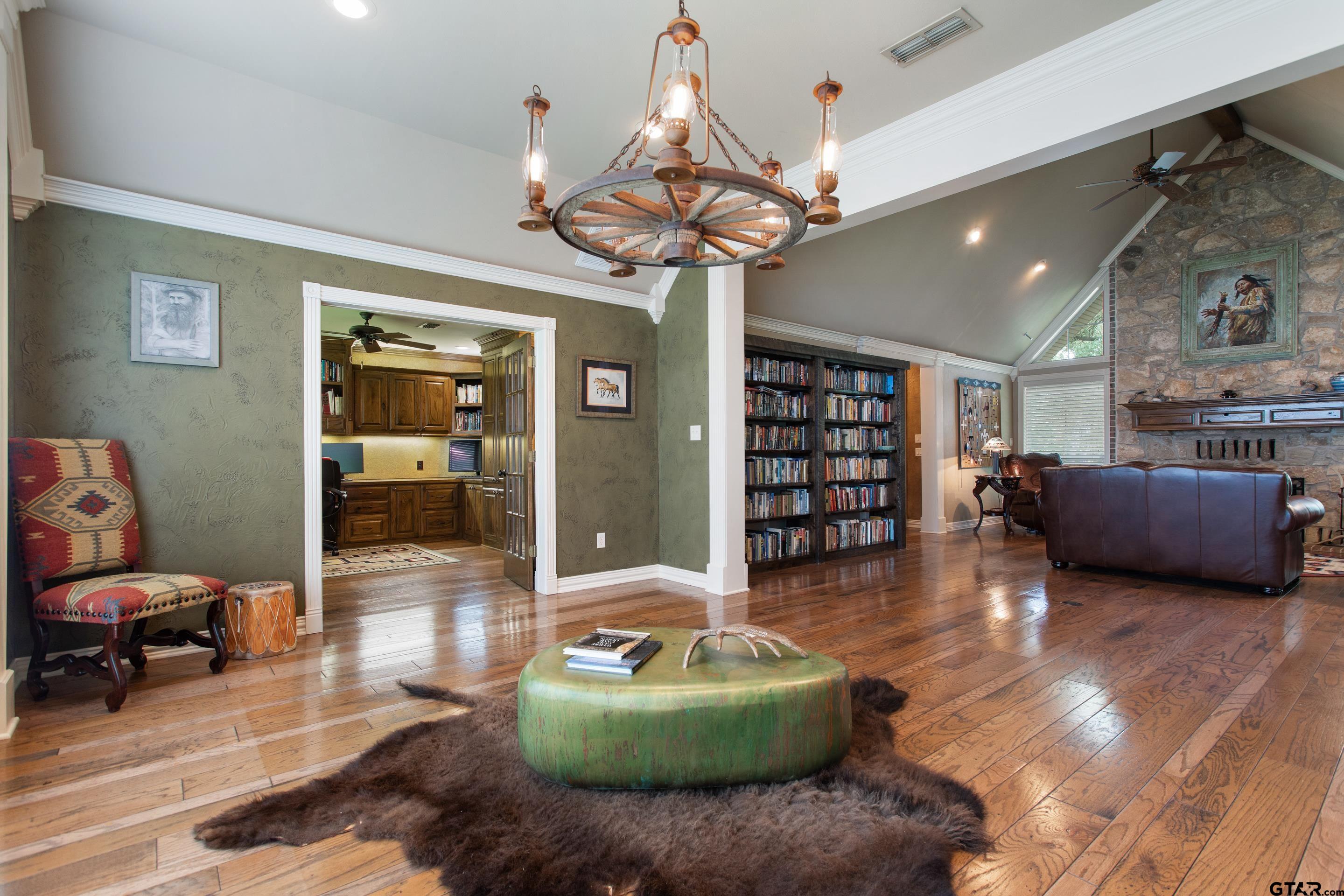 19678-c R 4125 C R 4125 Lindale, TX 75771 - Photo 35 of 48