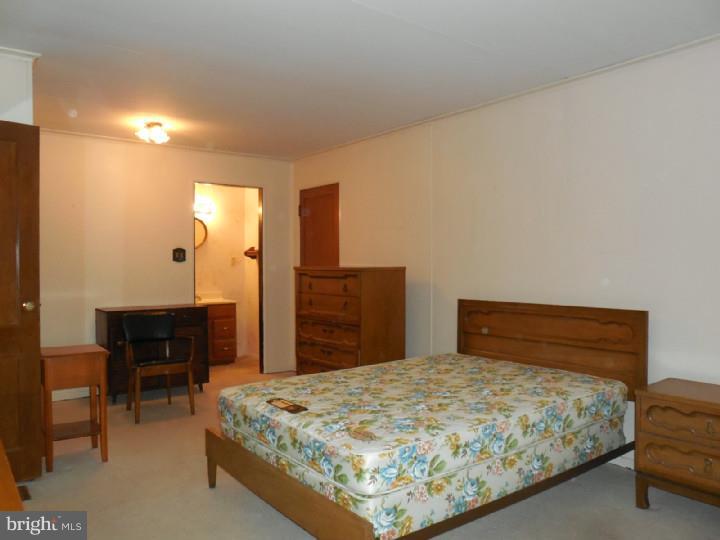 267 Doone Road Fairless Hills, PA 19030 - Photo 12 of 22 Bedroom - Main