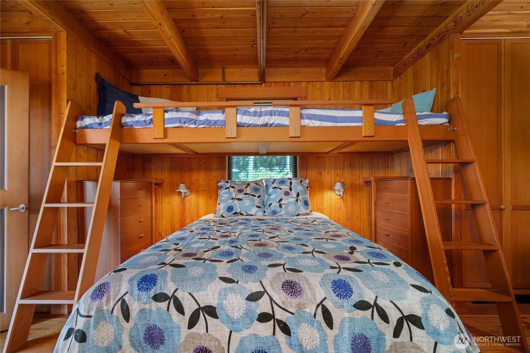 405 Northwest Thatcher Pass Road Decatur Island, WA 98221 - Photo 29 of 40 a bed room with a bed