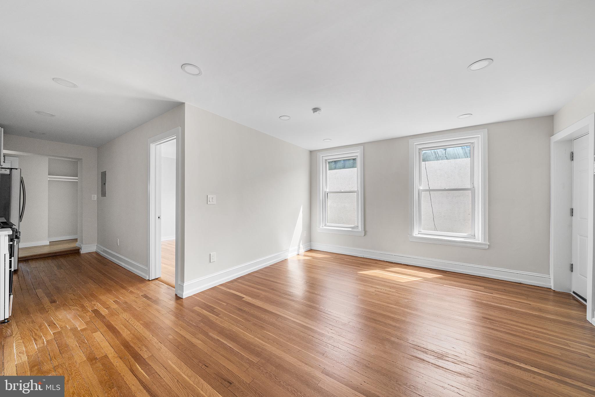 2309 Green Street, Unit 3R Philadelphia, PA 19130 - Photo 4 of 15