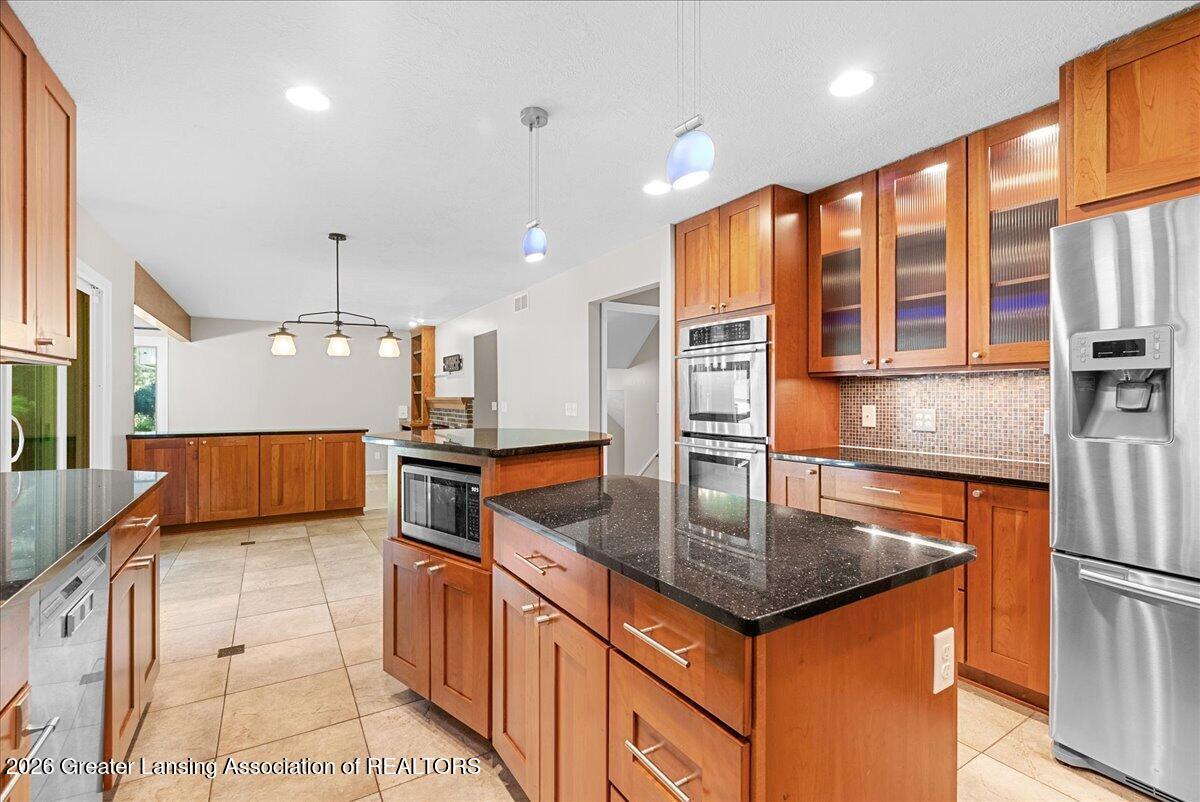 2198 Quarry Road East Lansing, MI 48823 - Photo 12 of 57 22-Media Jett -28