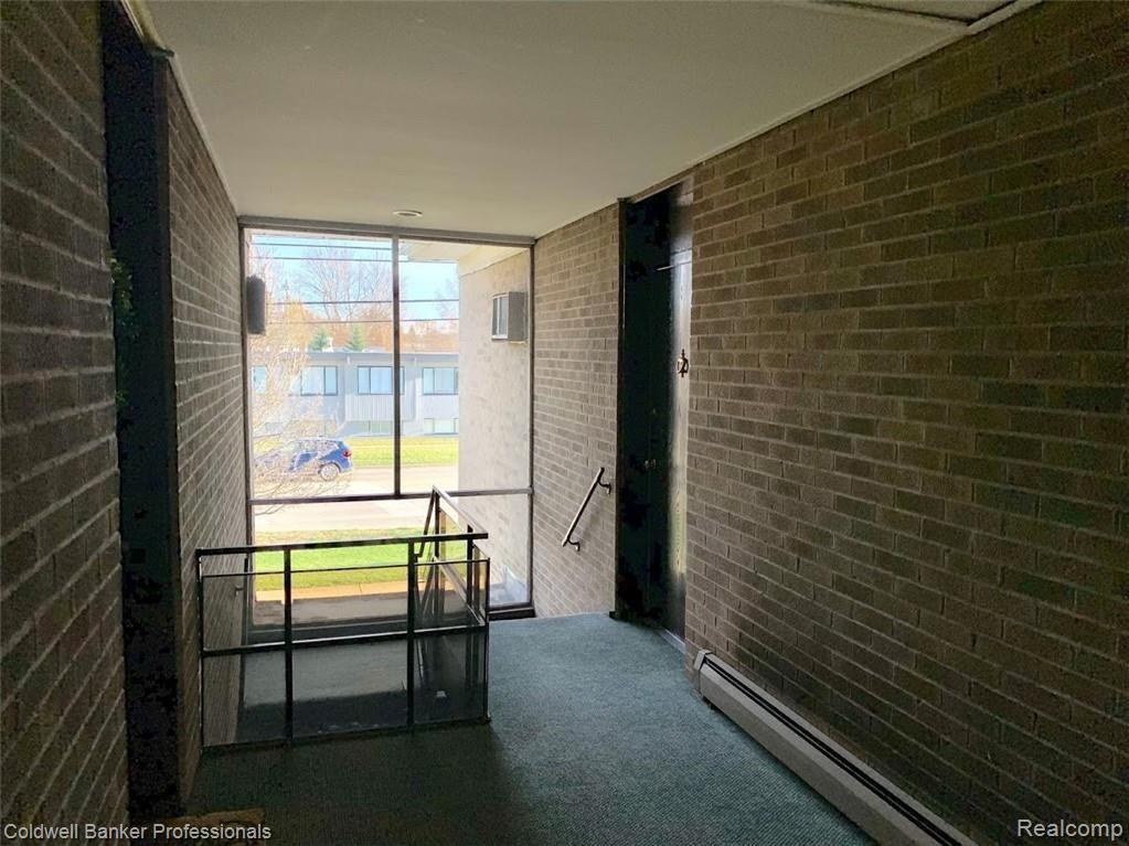 125 East 14 Mile Road, Unit 11 Birmingham, MI 48009 - Photo 15 of 17 Upper Level Unit 11