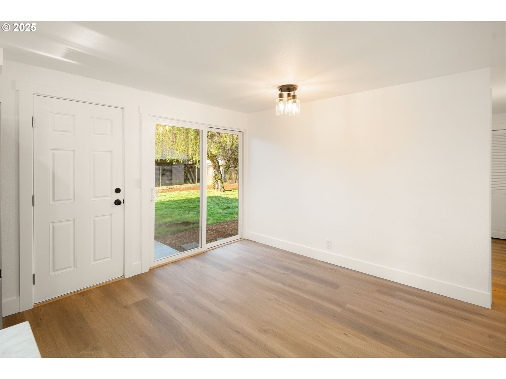 2091 4 Oaks Grange Road Eugene, OR 97405 - Photo 14 of 34