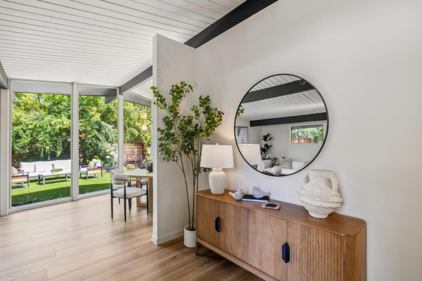 2731 Greer Road Palo Alto, CA 94303 - Photo 6 of 52