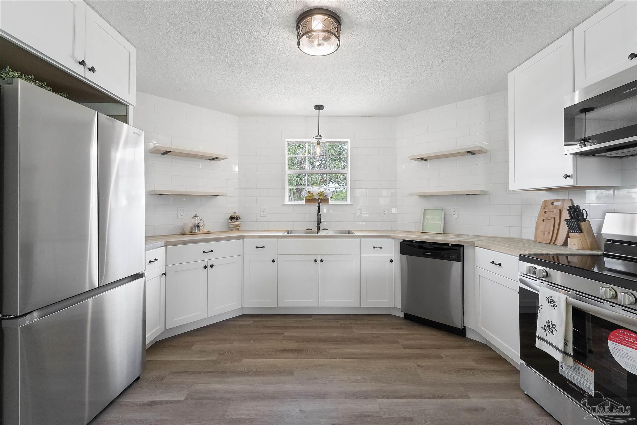 3050 Lewis Road Milton, FL 32570 - Photo 4 of 48 Gallery Image 4