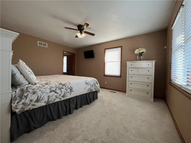 $650,000 | 12998 Private Drive 3394, Savannah, MO 64485