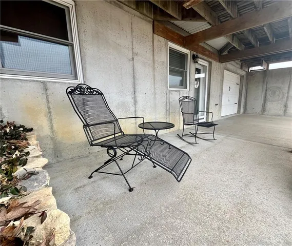 $650,000 | 12998 Private Drive 3394, Savannah, MO 64485