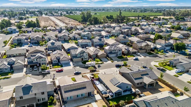 a view of a back yard of the house