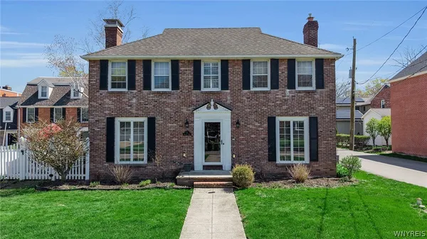 $849,900 | 2 Millrace Street North, Amherst, NY 14221