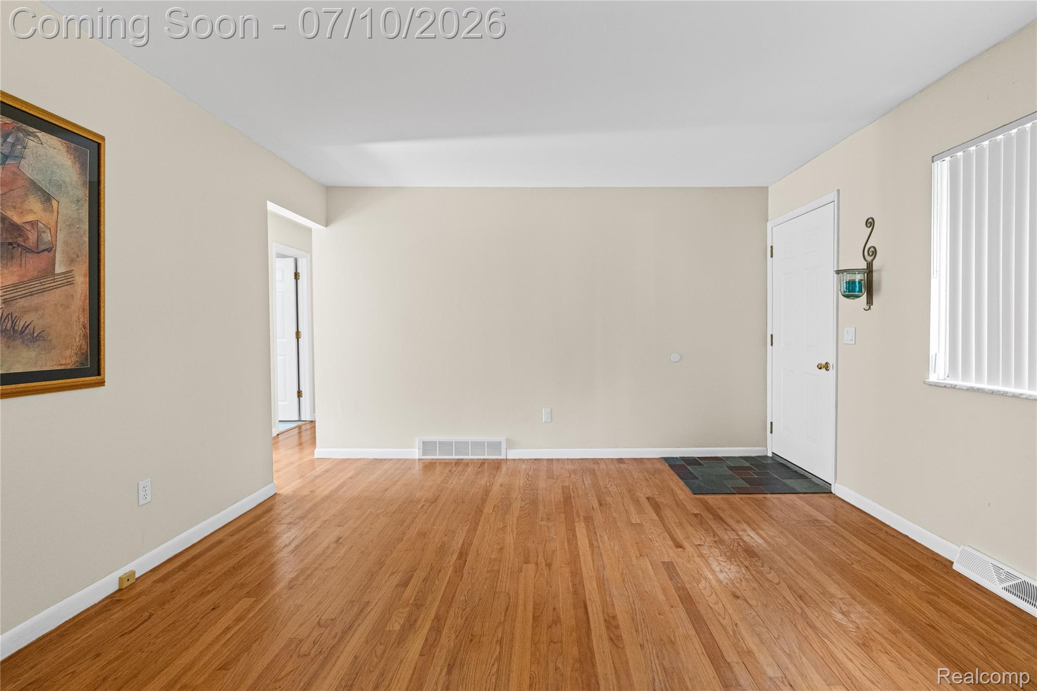 1715 North Oxford Road Oxford, MI 48371 - Photo 2 of 29 Gorgeous wood floors and natural light