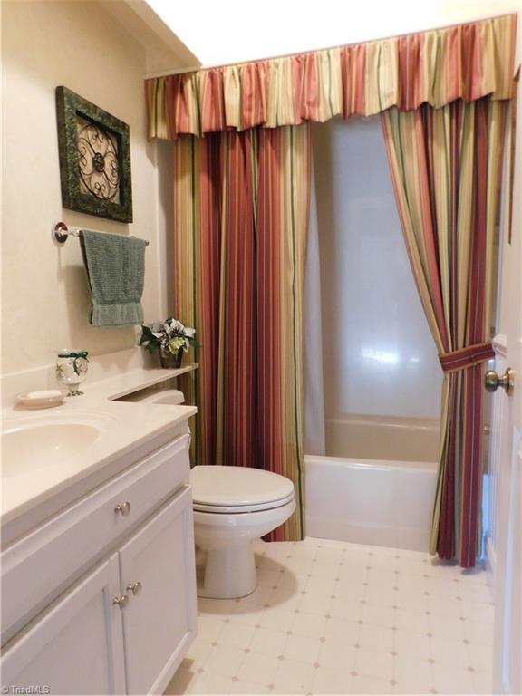 227 York Road Mount Airy, NC 27030 - Photo 14 of 39 Gallery Image 14