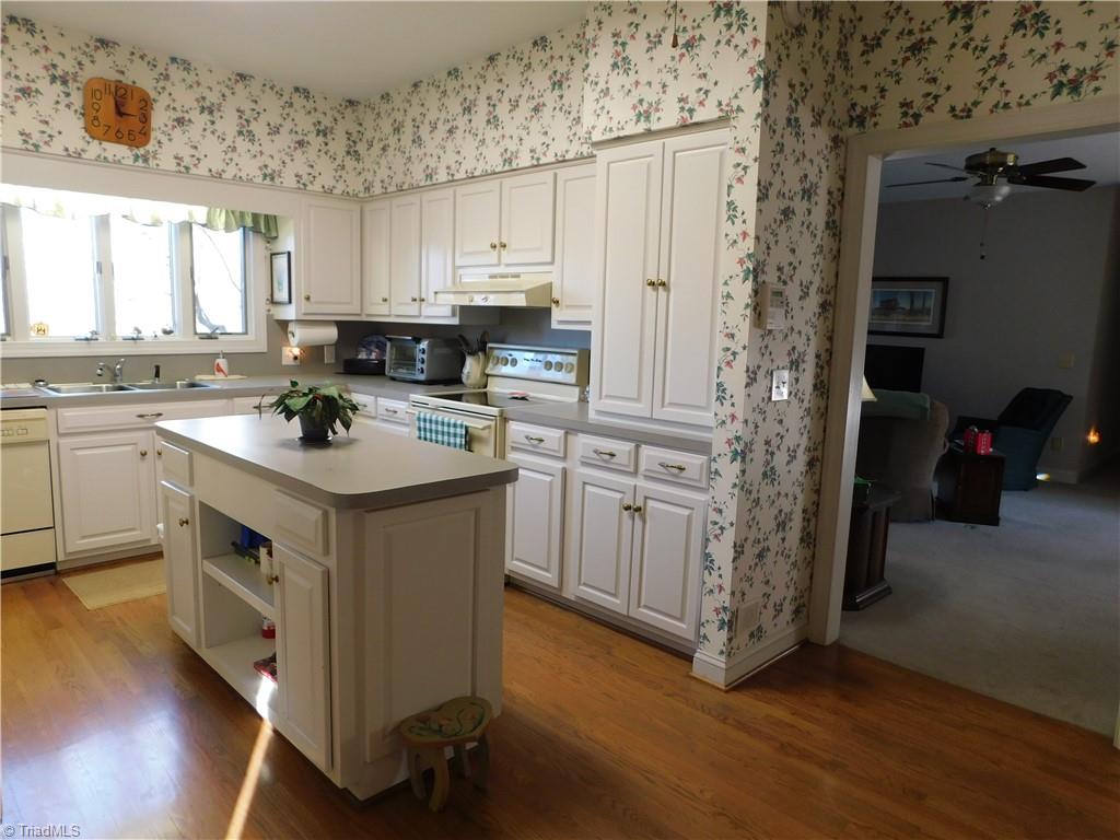 227 York Road Mount Airy, NC 27030 - Photo 16 of 39 Gallery Image 16