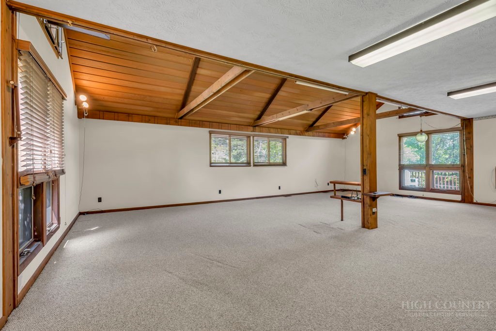 1065 Ravens Ridge Circle Boone, NC 28607 - Photo 12 of 50
