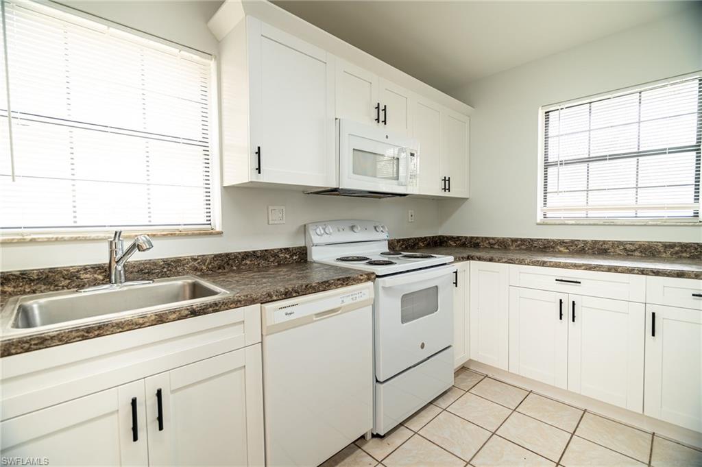 5254 Treetops Drive, Unit J101 Naples, FL 34113 - Photo 4 of 20