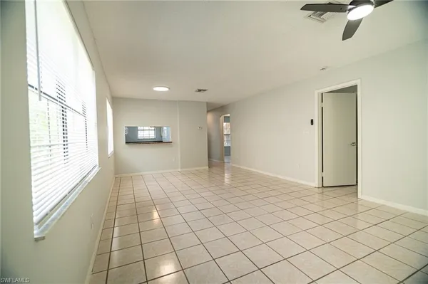 $1,750 | 5254 Treetops Drive, Unit J101, Naples, FL 34113