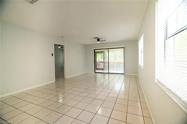 $1,750 | 5254 Treetops Drive, Unit J101, Naples, FL 34113