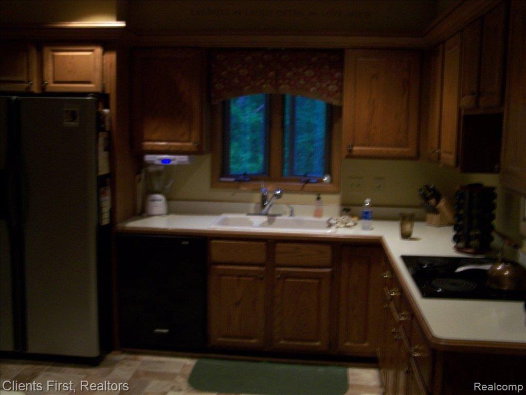 10295 Rama Court Clarkston, MI 48348 - Photo 2 of 15 Pics 001