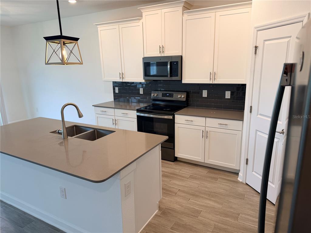 11632 Paragraph Road Orlando, FL 32832 - Photo 11 of 56