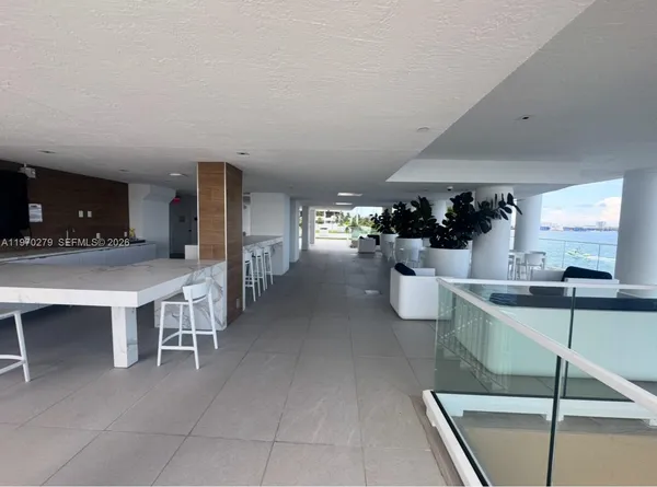 $4,000 | 770 Claughton Island Drive, Unit 1013, Miami, FL 33131