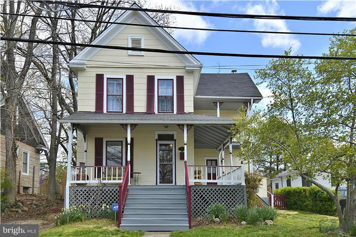 631 Ritchie Avenue Silver Spring, MD 20910 - Photo 1 of 30 a front view of a house