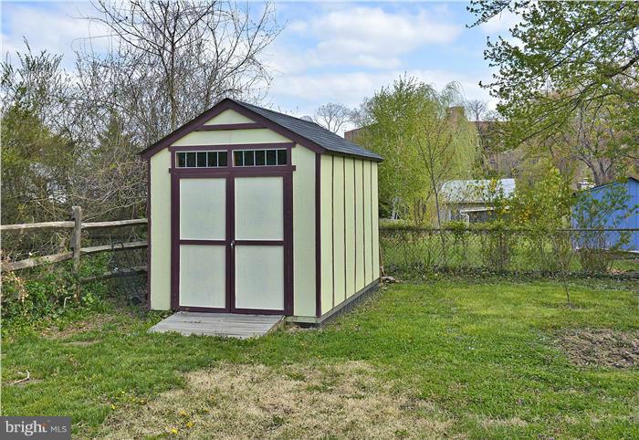 631 Ritchie Avenue Silver Spring, MD 20910 - Photo 27 of 30 a view of backyard with green space