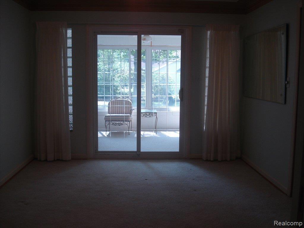 425 Kerby Road Grosse Pointe, MI 48236 - Photo 16 of 24 425 Kerby NEW 004