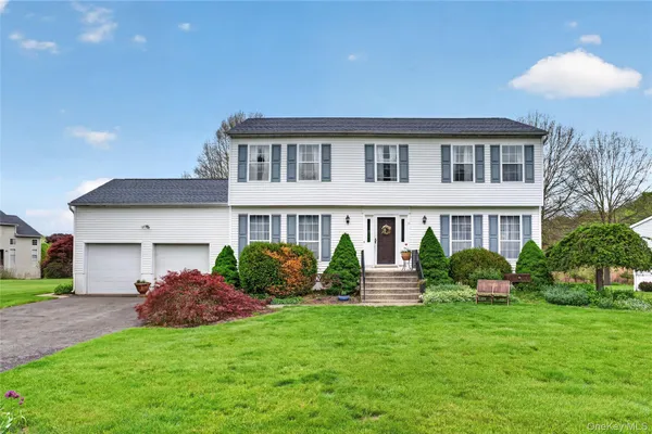 $560,000 | 5 Waterford Circle, Washingtonville, NY 10992