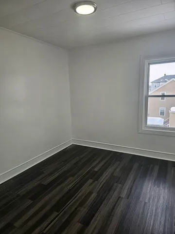 $1,600 | 1116 North Main Street, Unit 2, Fall River, MA 02720