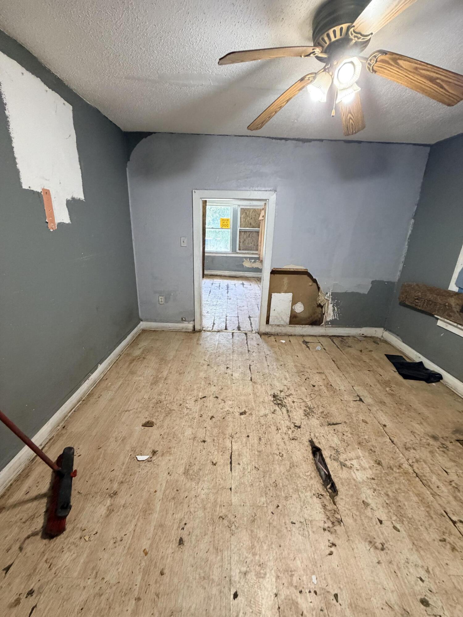 841 Georgia Street Gary, IN 46402 - Photo 7 of 14 1500x2000