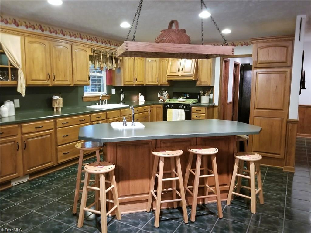 216 Jones Chapel Road Mount Airy, NC 27030 - Photo 9 of 20 Gallery Image 9