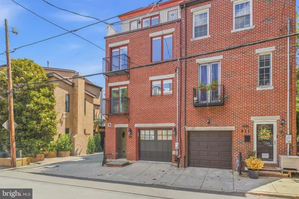 $1,199,000 | 913 North Lawrence Street, Philadelphia, PA 19123
