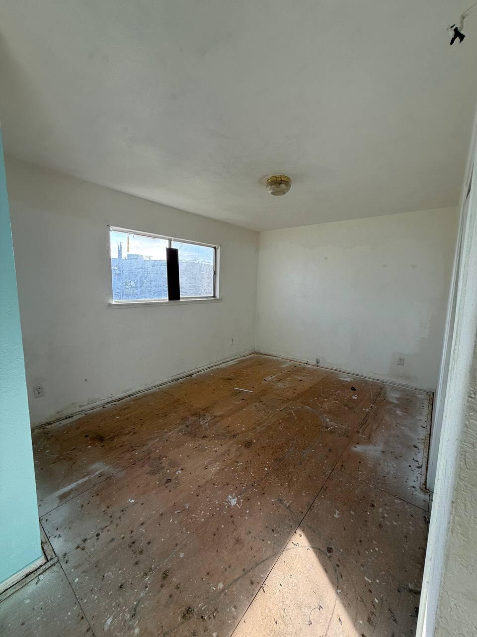 170 West Spring Lane Lemoore, CA 93245 - Photo 12 of 25 a view of empty room