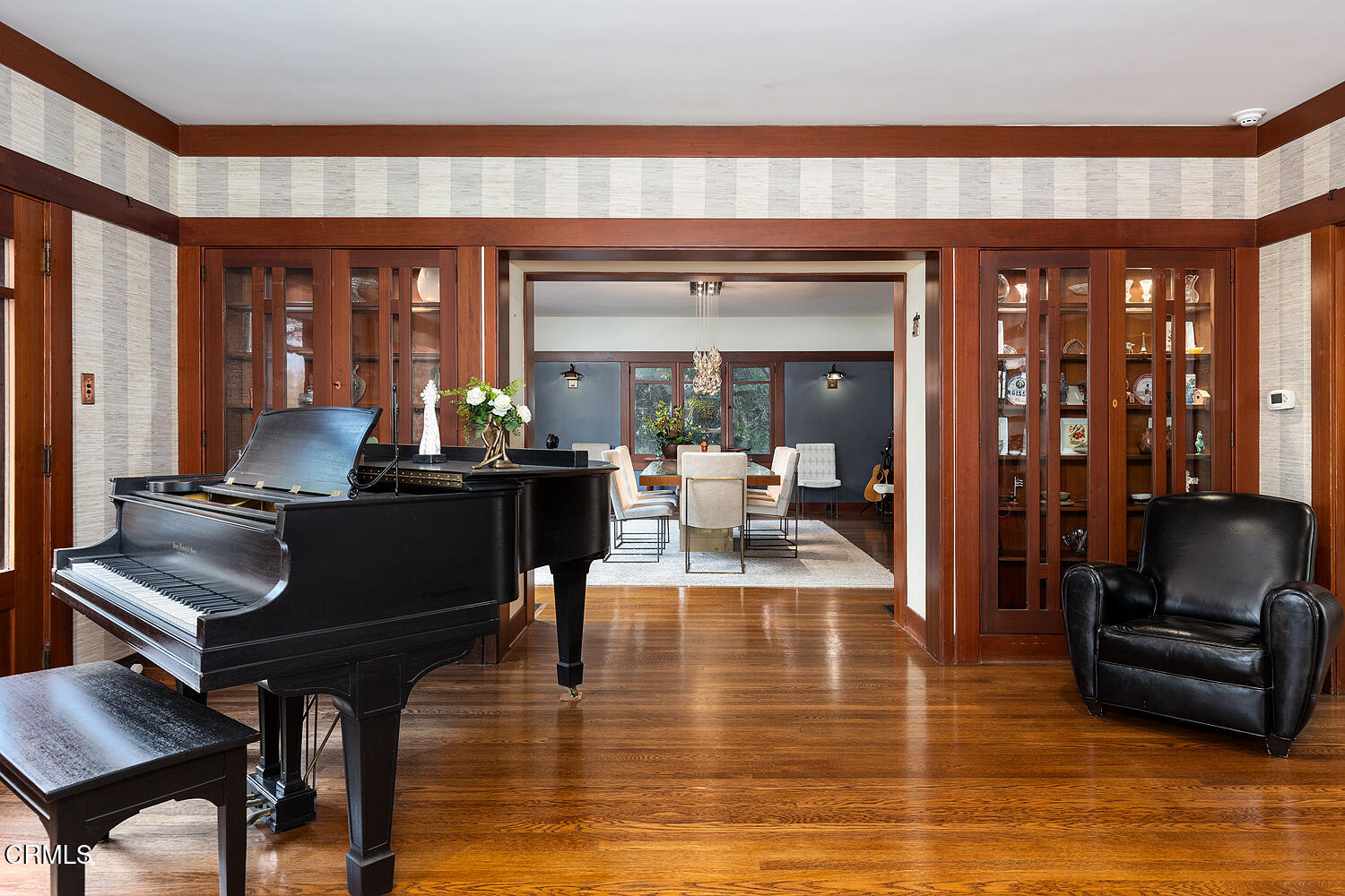 1344 Hillcrest Avenue Pasadena, CA 91106 - Photo 5 of 23 a living room with furniture and wooden floor