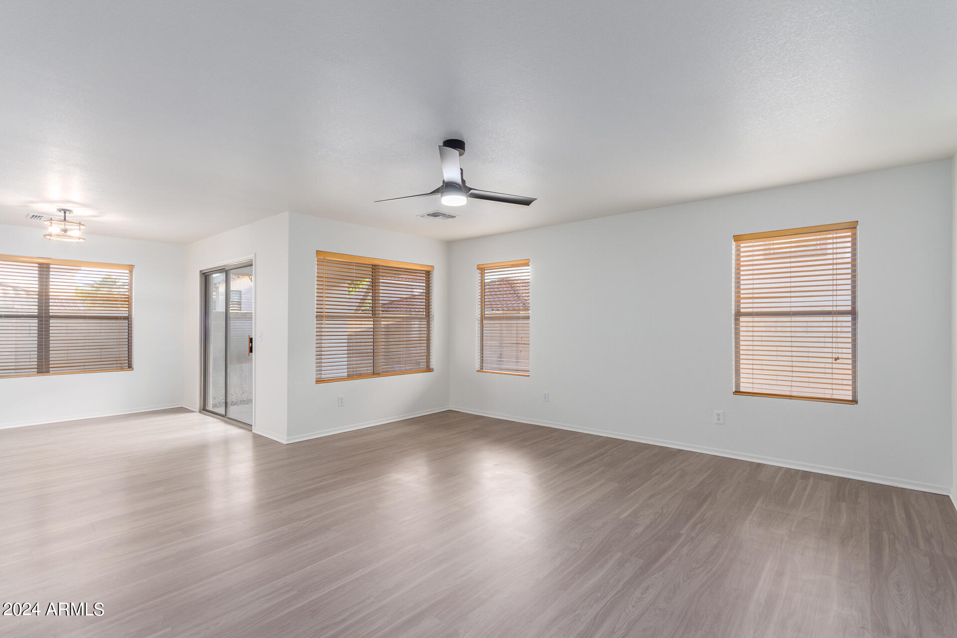 3302 South Bowman Road Apache Junction, AZ 85119 - Photo 8 of 41 09 - Bowman