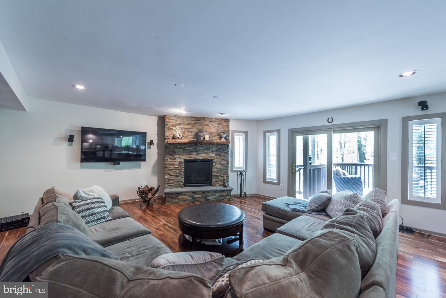 23 Ringfield Road Chadds Ford, PA 19317 - Photo 13 of 29 Deck Access from Great Room
