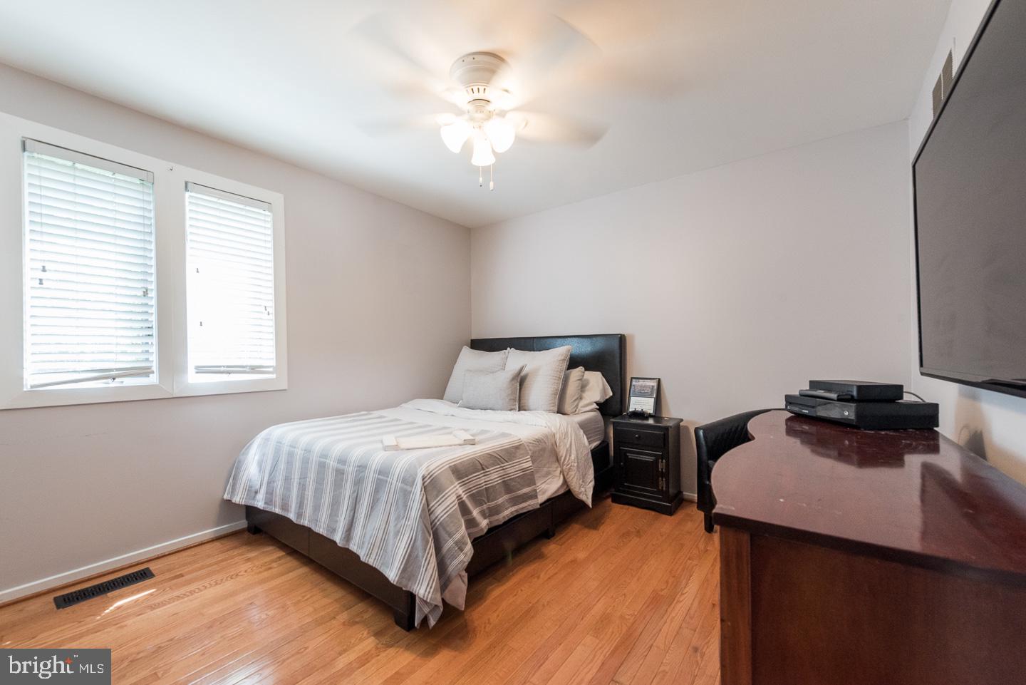 23 Ringfield Road Chadds Ford, PA 19317 - Photo 18 of 29 Bedroom with Oak Flooring