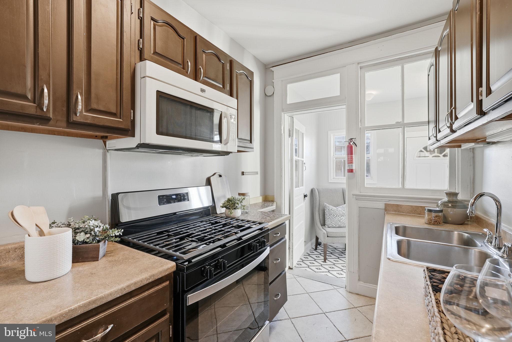 518 Park Road Northwest Washington, DC 20010 - Photo 12 of 52 Gallery Image 12