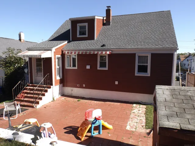 a front view of house with yard