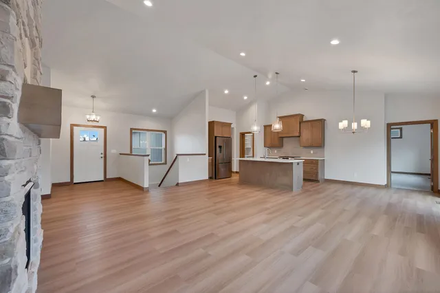 $574,900 | 2578 North Stellita Circle, De Pere, WI 54115