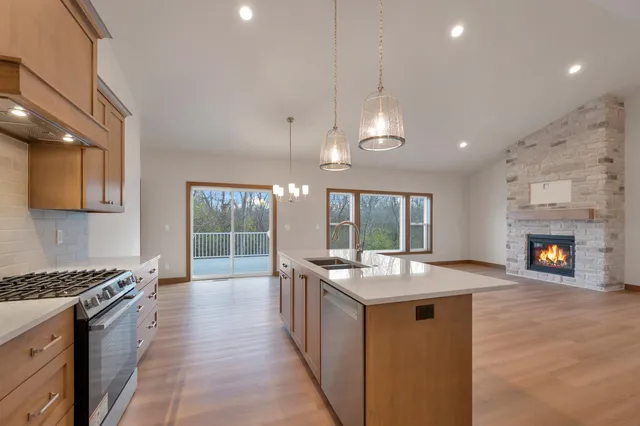 $574,900 | 2578 North Stellita Circle, De Pere, WI 54115