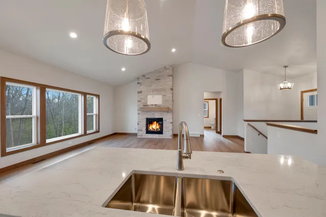 $574,900 | 2578 North Stellita Circle, De Pere, WI 54115