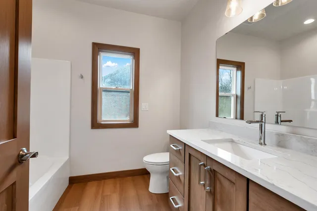 $574,900 | 2578 North Stellita Circle, De Pere, WI 54115