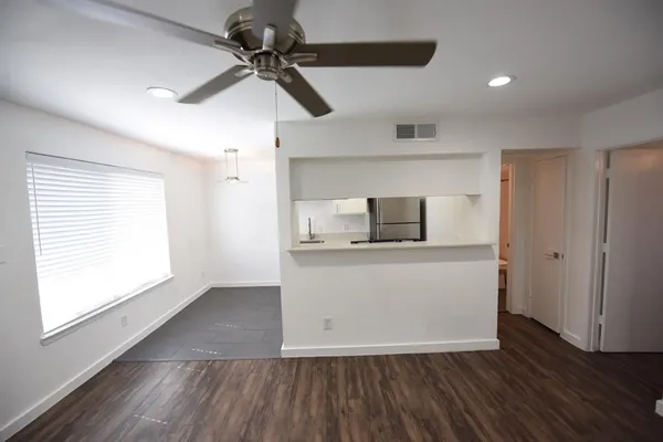 $1,025 | 5404 Reiger Avenue, Unit 304, Dallas, TX 75214