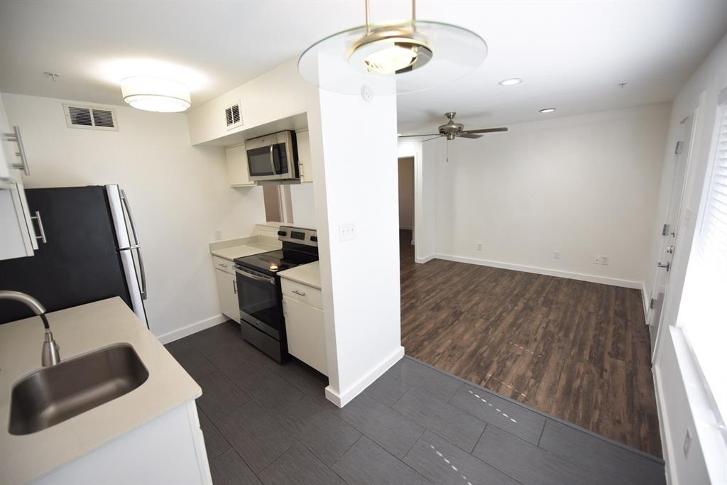 5404 Reiger Avenue, Unit 304 Dallas, TX 75214 - Photo 8 of 17