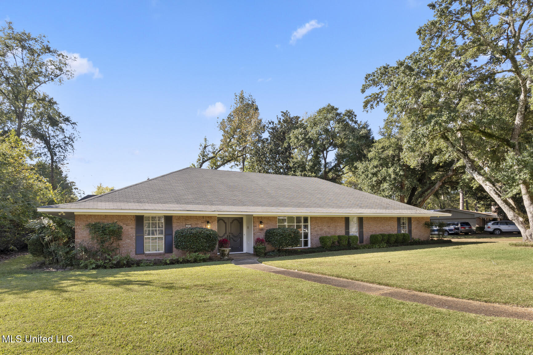 445 Armour Drive Jackson, MS 39211 - Photo 1 of 34 Front of Home