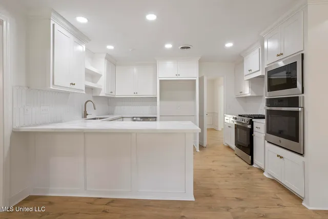 $379,000 | 445 Armour Drive, Jackson, MS 39211