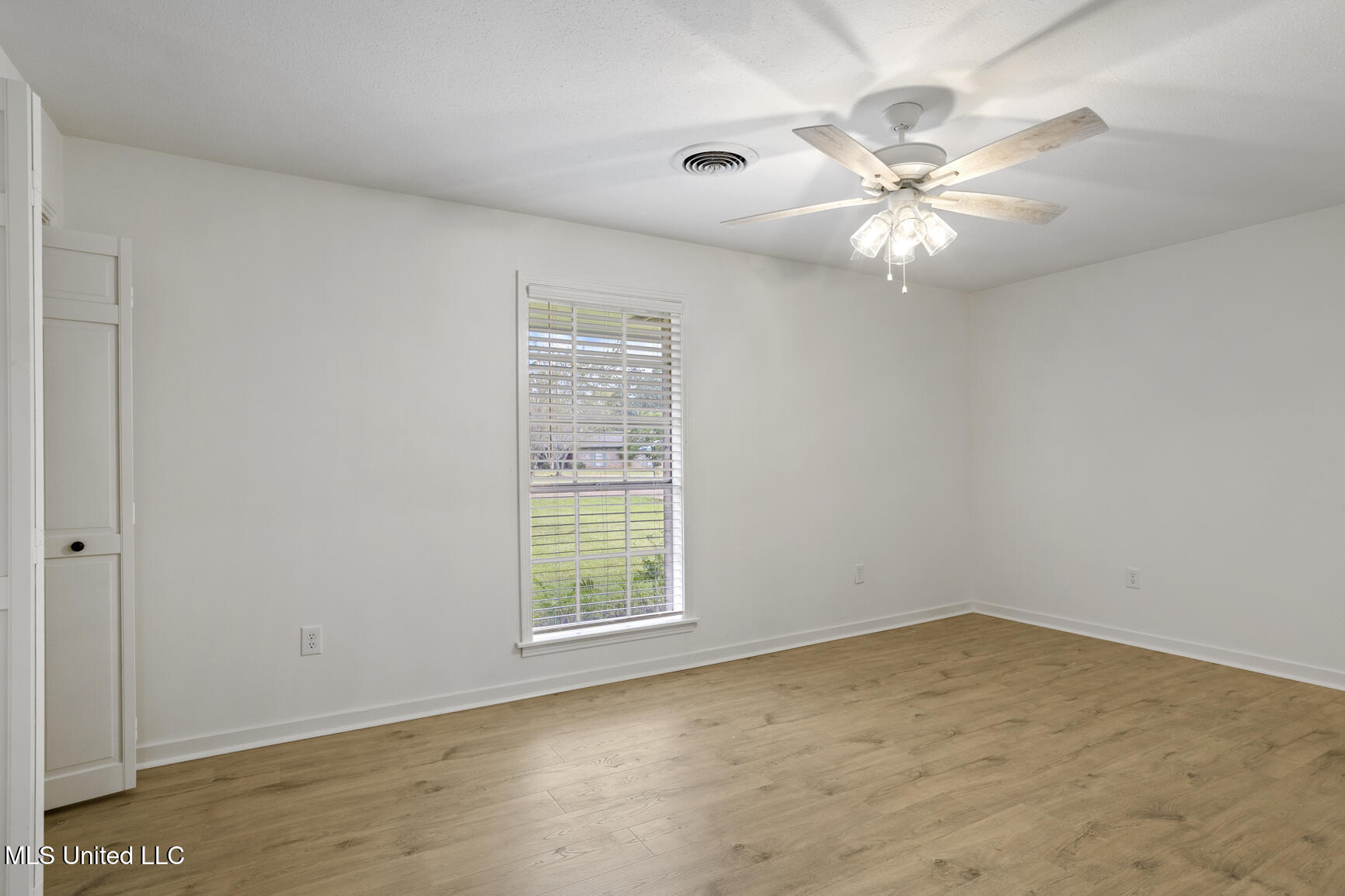 445 Armour Drive Jackson, MS 39211 - Photo 21 of 34 445 Armour Dr-23