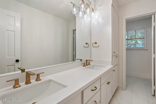 $379,000 | 445 Armour Drive, Jackson, MS 39211