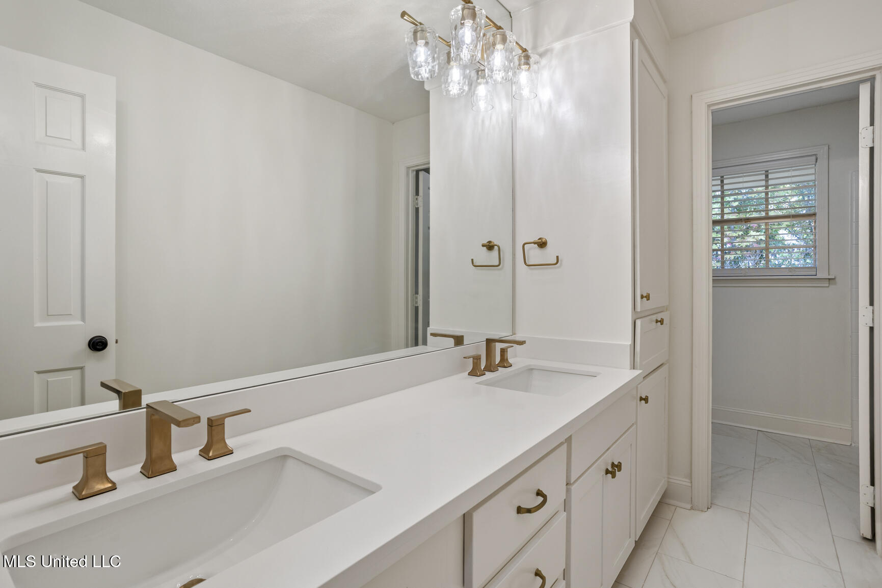 445 Armour Drive Jackson, MS 39211 - Photo 23 of 34 445 Armour Dr-25